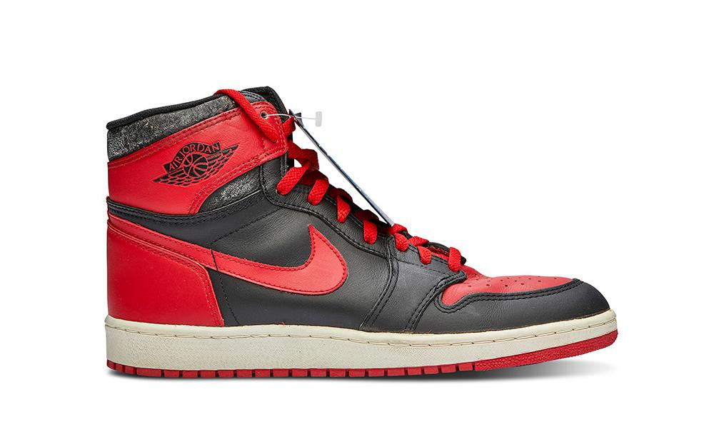 Air Jordan 1 Bred vernutsya v istinnoj forme OG 1985 goda v noyabre etogo goda