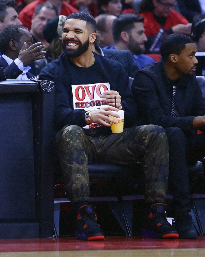 Drejk Air Jordan 4 NRG Raptors Drake Signature