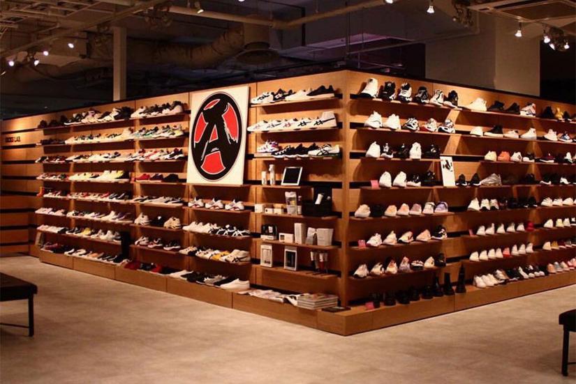 Magaziny krossovok v Tokio kotorye stoit posetit KICKS LAB Harajuku 1