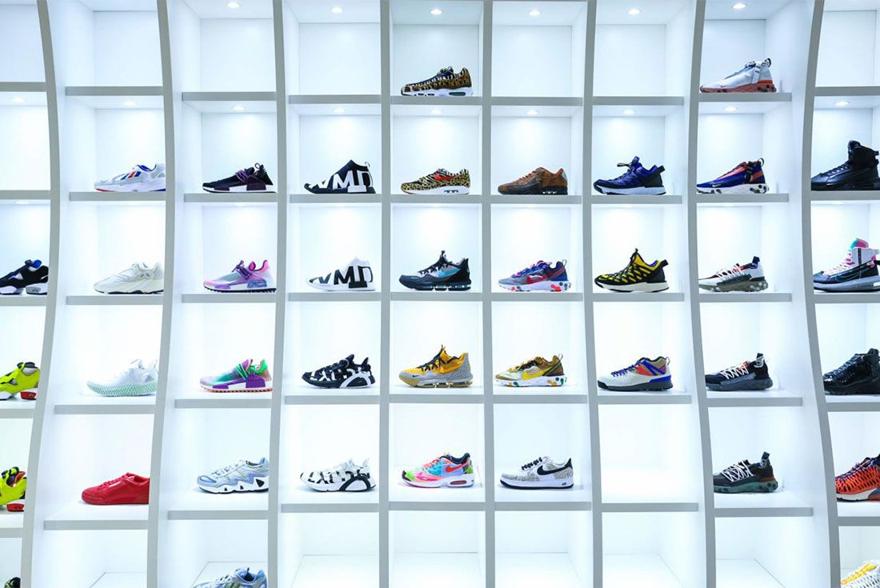 Magaziny krossovok v Tokio kotorye stoit posetit atmos Flagship Store Sendagaya 2