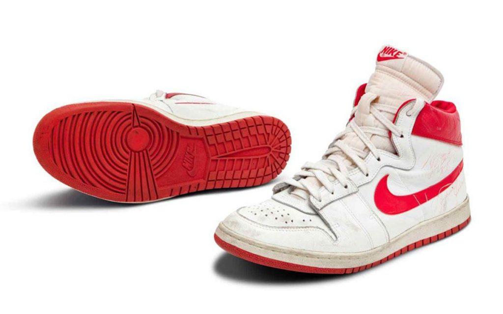 Krossovki Nike Air Ship kotorye nosil Majkl Dzhordan prodany na auktsione za rekordnye 147 milliona dollarov 3