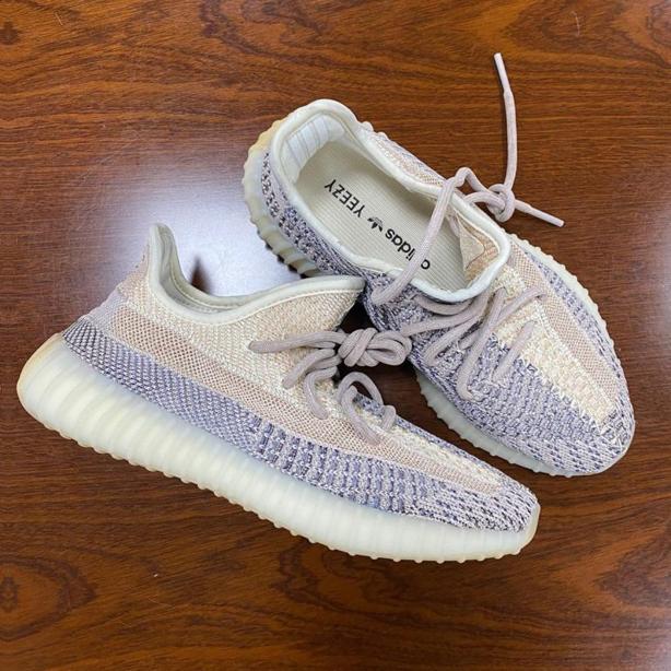 Pervyj vzglyad na adidas YEEZY 350 v2 Ash Pearl 1