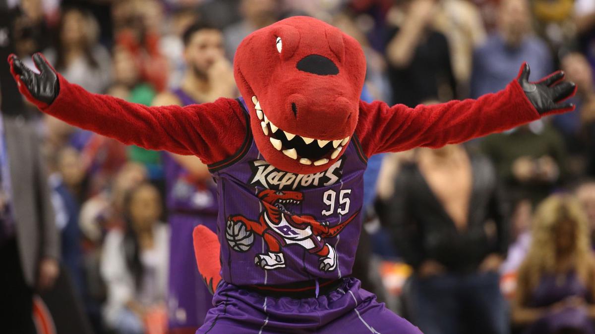 Zabavnye talismany komand NBA Toronto Raptors i The Raptor