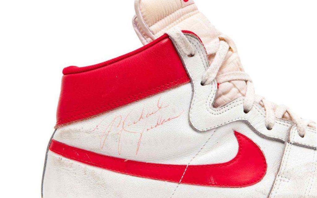 Krossovki Nike Air Ship kotorye nosil Majkl Dzhordan prodany na auktsione za rekordnye 147 milliona dollarov 5