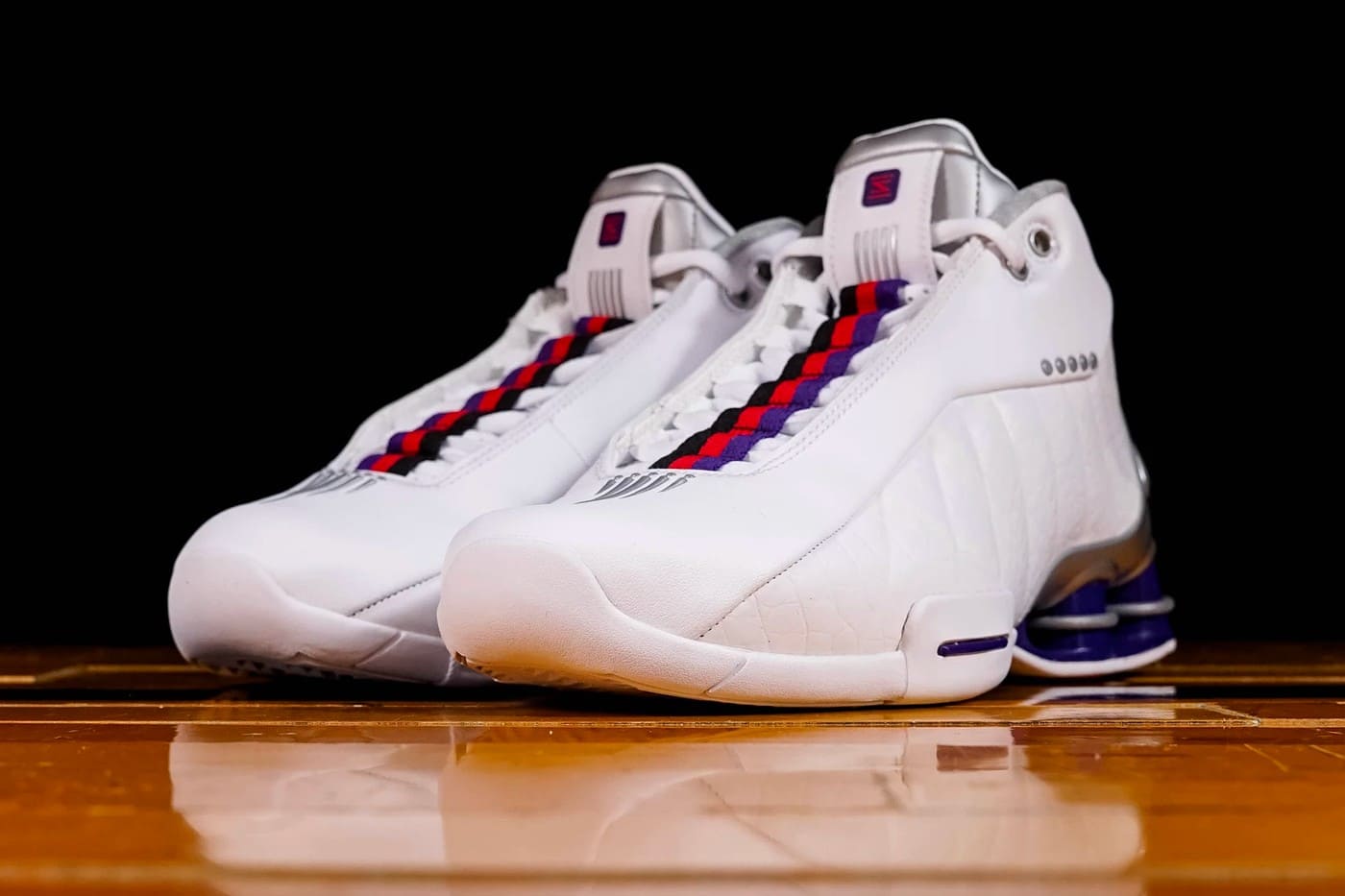 https hypebeast.com image 2019 08 nike shox bb4 qs raptors cd9335 100 release info 002