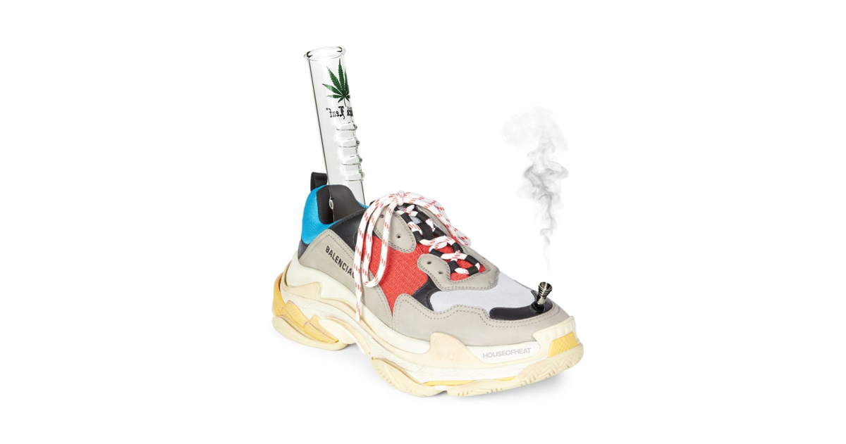Посмотрите, как вы можете сделать свой собственный Balenciaga Bong