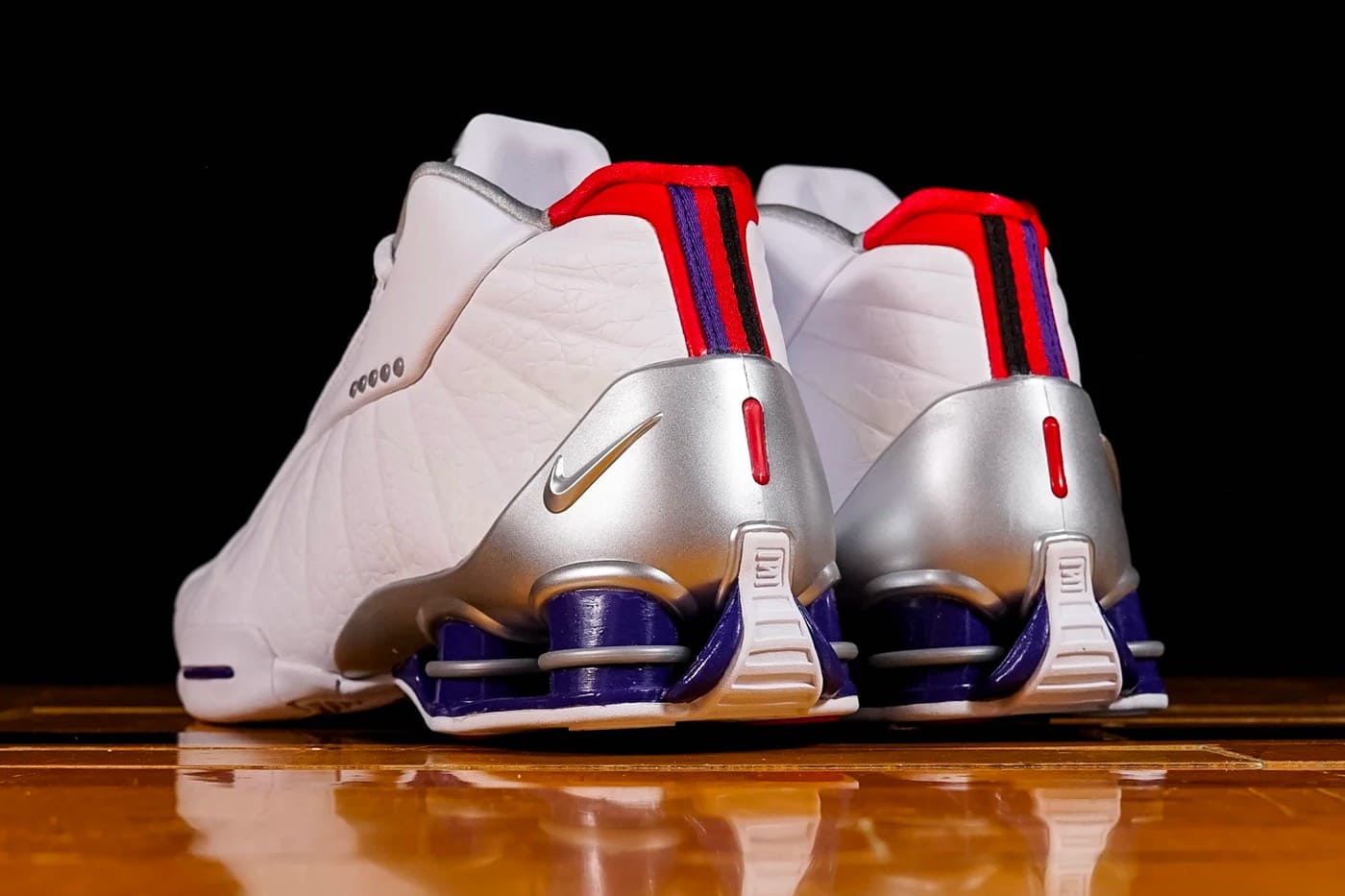 https hypebeast.com image 2019 08 nike shox bb4 qs raptors cd9335 100 release info 003