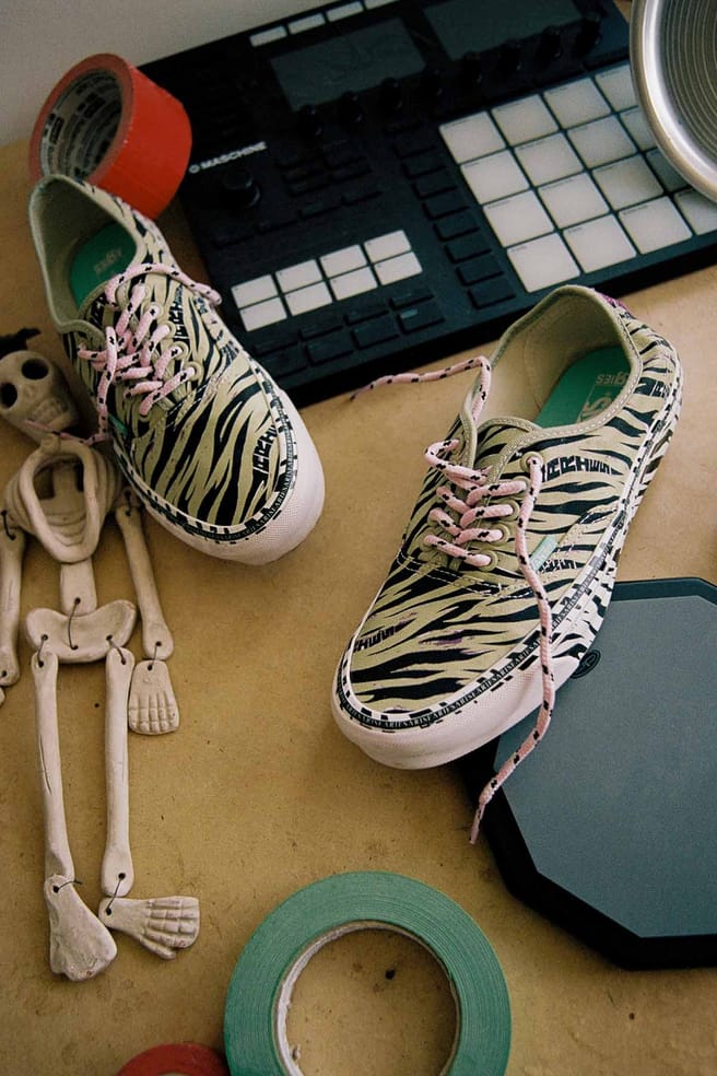 Meksikanskie hudozhniki primerili psihodelicheskuyu kollaboratsiyu Aries x Vault by Vans 12