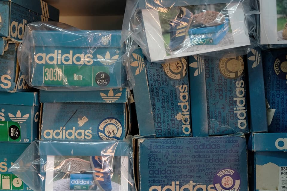 U 53 letnego snikerheda odna iz samyh bolshih kollektsij vintazhnyh krossovok adidas
