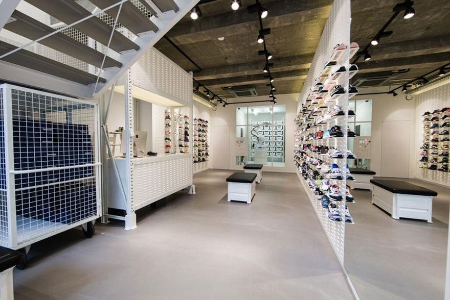 Magaziny krossovok v Berline kotorye stoit posetit Solebox Nurnbergerstrasse 2