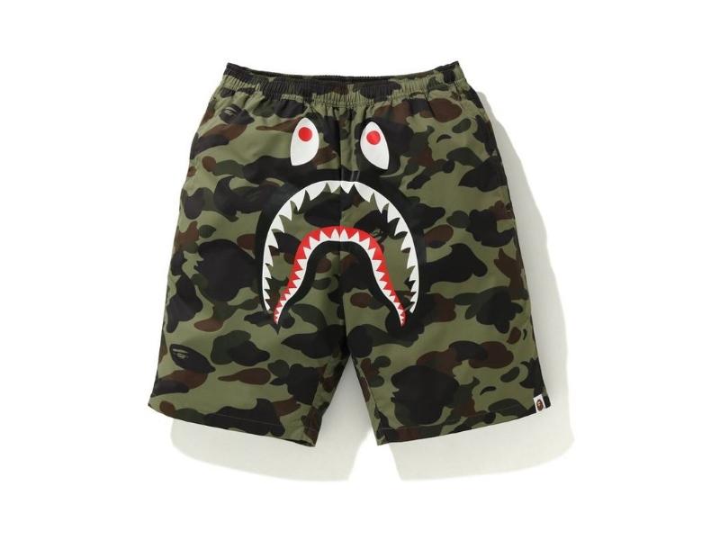 Спортивные шорты BAPE 1st Camo Shark Beach Pants Green