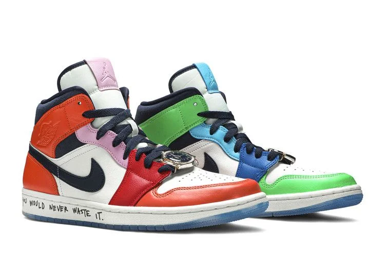 Krossovki-Melody-Ehsani-x-Wmns-Air-Jordan-1-Mid-Fearless-7