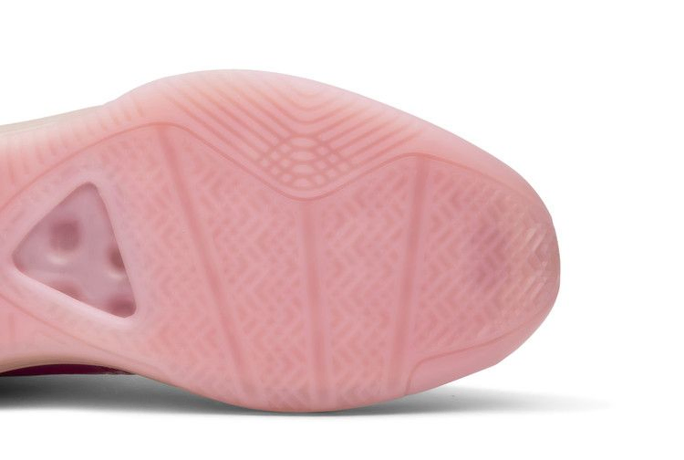 Кроссовки John Elliott x Nike LeBron Icon 'Tulip Pink'