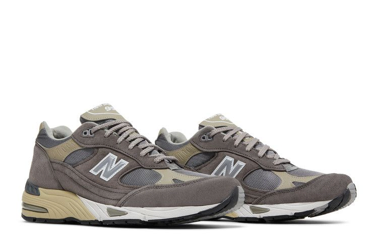 dover-street-market-x-991-40th-anniversary-m991dsm_07