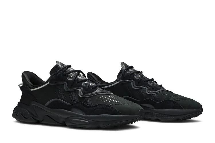 Krossovki-adidas-Ozweego-Black-Night-Metallic-7