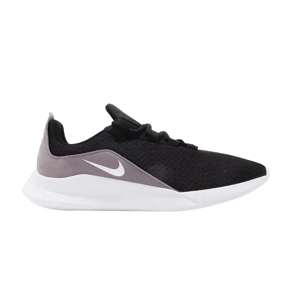 Krossovki-Nike-Viale