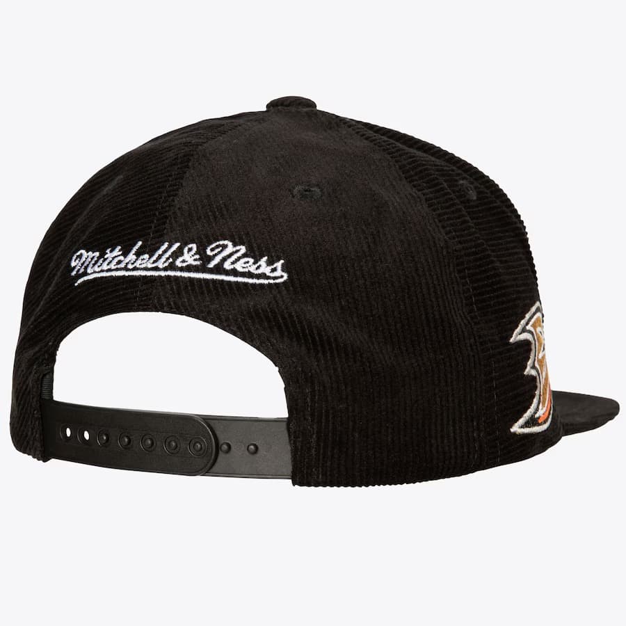 Бейсболка Mitchell & Ness Black Anaheim Ducks All Directions Corduroy Snapback Hat