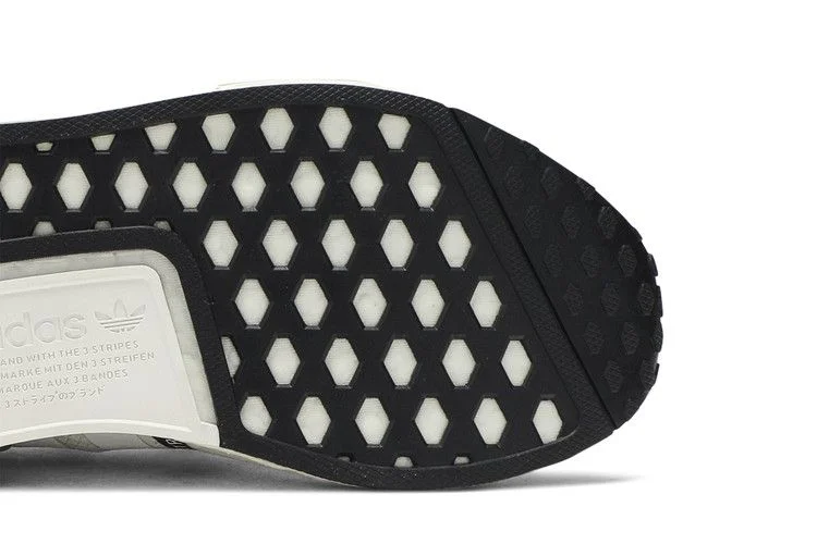 Krossovki-Adidas-NMD_R1-Speckle-Pack-White-4