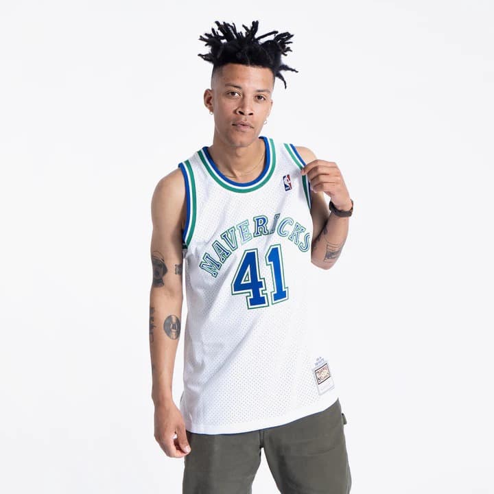 Баскетбольная джерси 1998-99 Dallas Mavericks Dirk Nowitzki #41 Swingman Jersey Hardwood Classics White Jersey