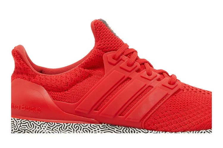 Кроссовки adidas UltraBoost 5.0 DNA 'Vivid Red'