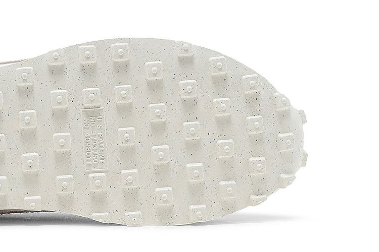 wmns-daybreak-sail-snakeskin-dh4262-100_04