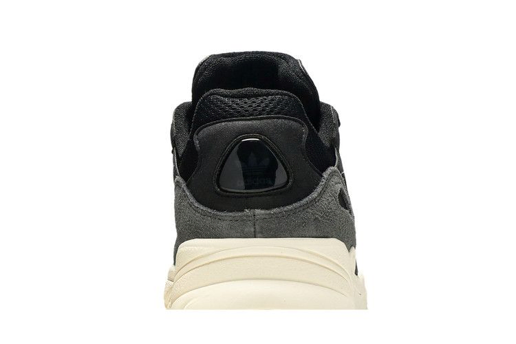yung-96-core-black-off-white-ee7245_06