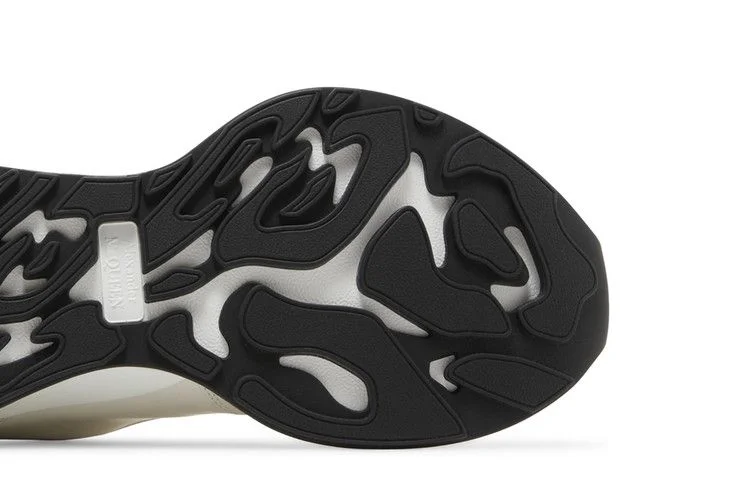 Krossovki-Alexander-McQueen-Sprint-Runner-White-Black-4