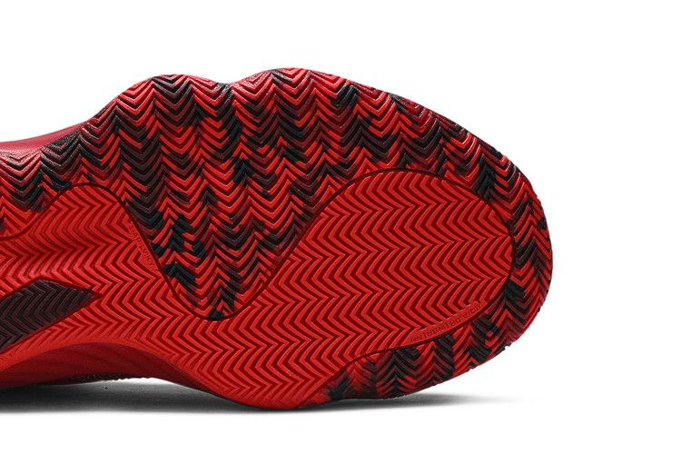 Кроссовки Marvel x adidas D.O.N. Issue #1 'Iron Spider'