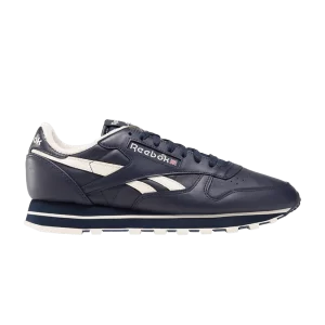 classic-leather-vintage-40th-anniversary-vector-navy-100033725-300x300