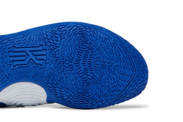 kyrie-low-3-tb-game-royal-cw4147-401_04
