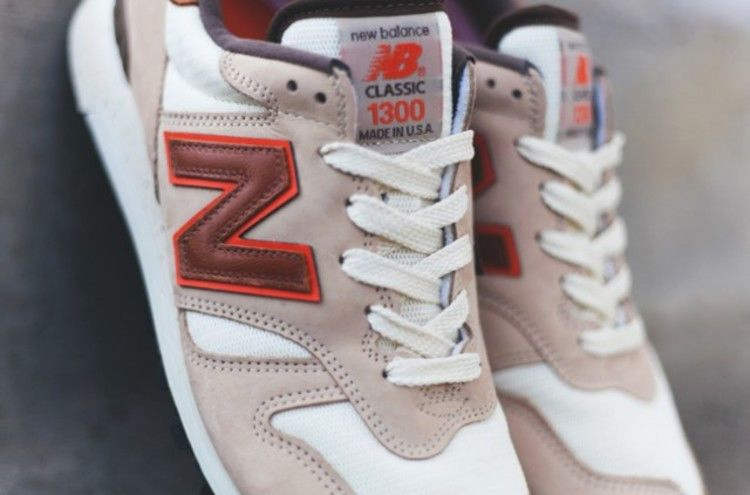 Кроссовки New Balance 1300 'White Sand Red'