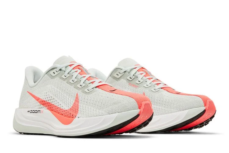 Krossovki-Nike-Pegasus-Plus-Barely-Grey-Hot-Punch-7