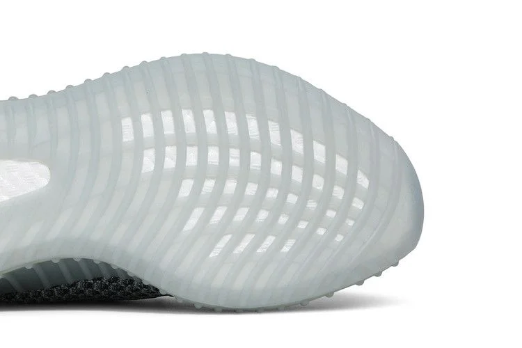 Кроссовки adidas Yeezy Boost 350 V2 'Ash Blue'