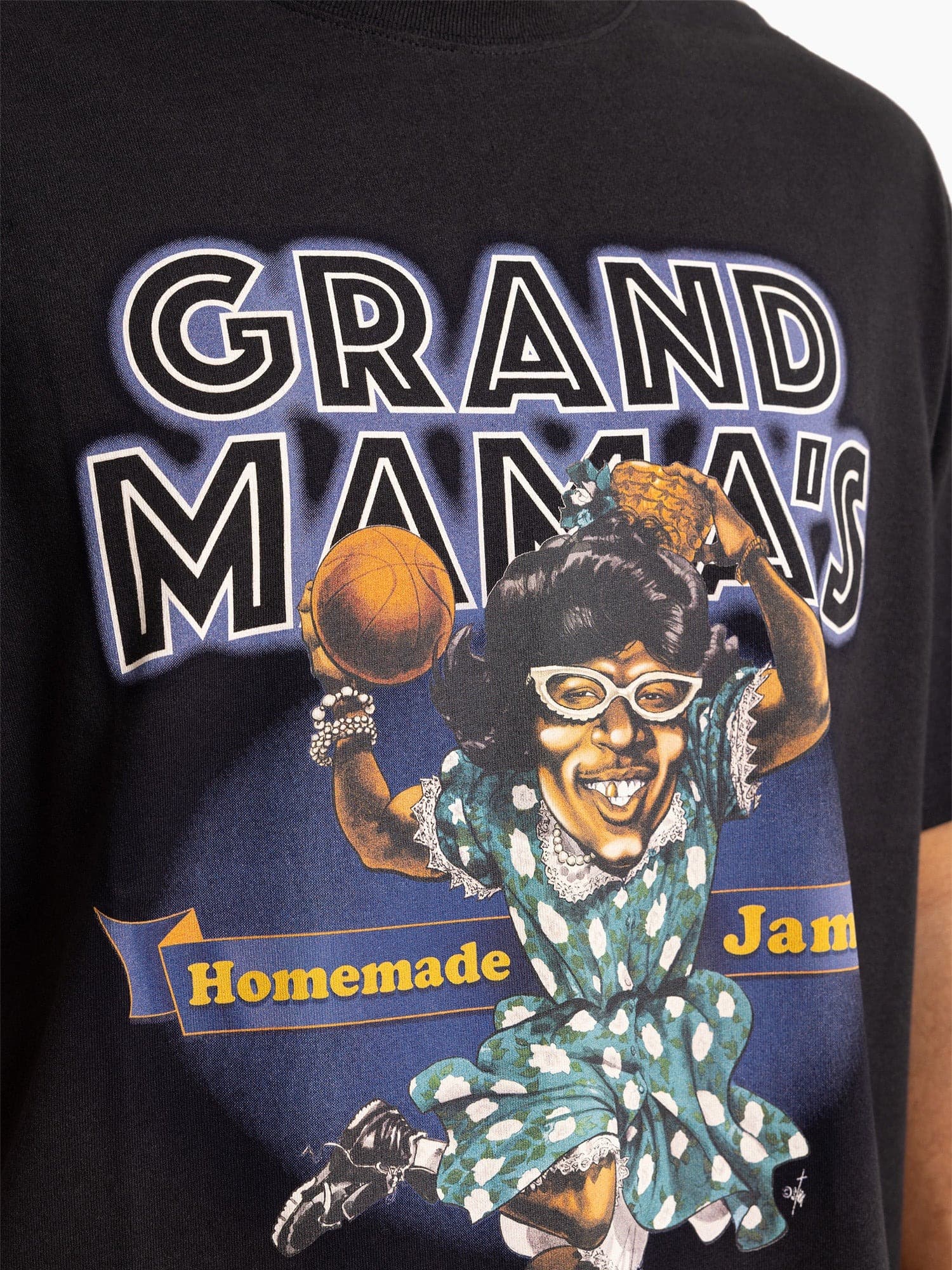 Mitchell-Ness-Larry-Johnson-Charlotte-Hornets-Grandmama-Vintage-NBA-T-Shirt-4
