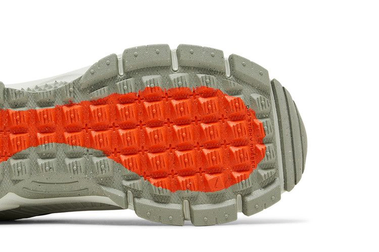 Кроссовки Nike Zoom Vomero Roam 'Black Light Silver'