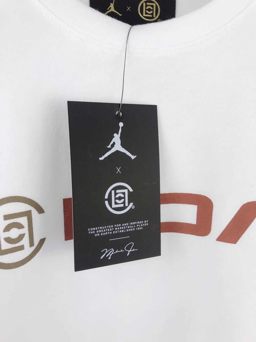 2019-CLOT-x-Jordan-White-T-shirt-3