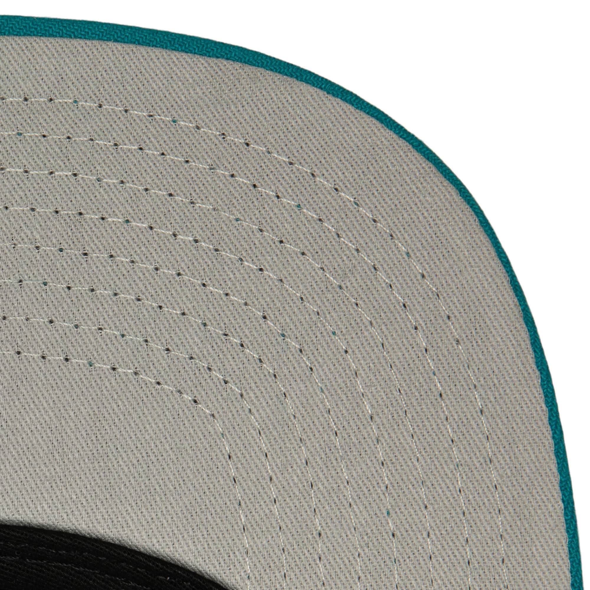 Mitchell-Ness-Cross-Check-Snapback-HWC-Charlotte-Hornets-Hat-2