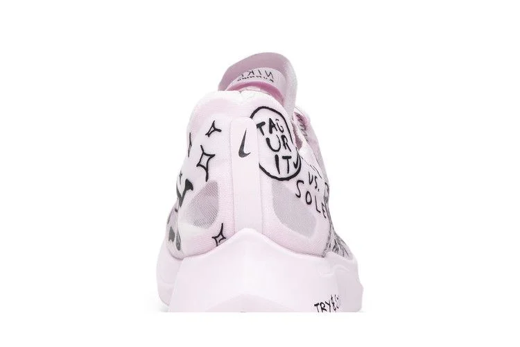 Krossovki-Nathan-Bell-x-Nike-Zoom-Fly-SP-Doodles-6