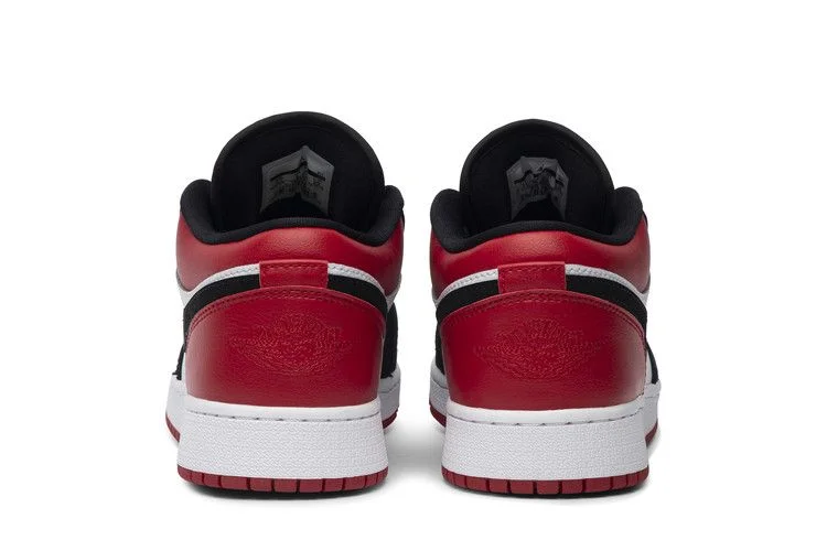 Krossovki-Air-Jordan-1-Low-GS-Black-Toe-5