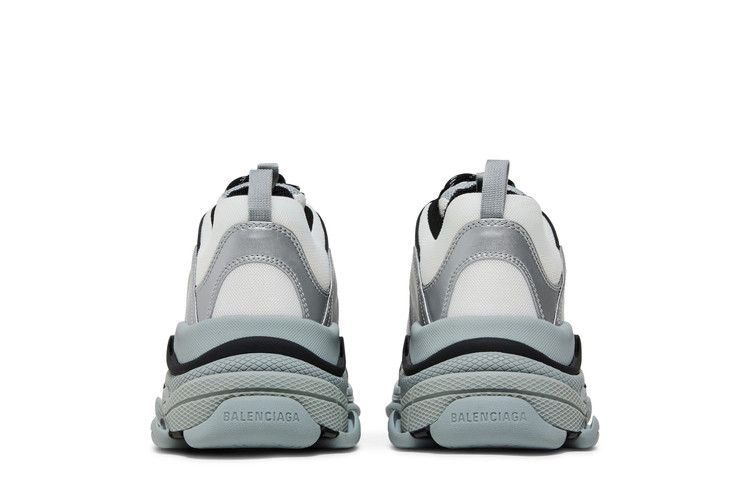 Кроссовки Balenciaga Triple S Sneaker 'Grey Silver'
