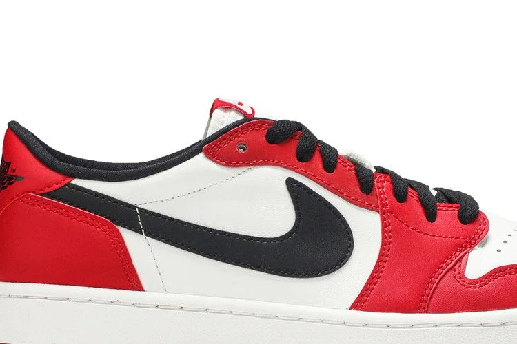 Кроссовки Air Jordan 1 Retro Low OG 'Chicago' 2016