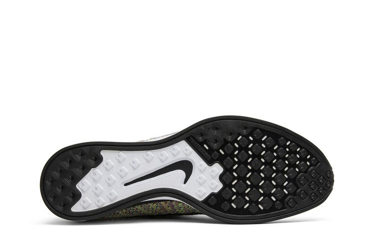 flyknit-racer-526628-004_03