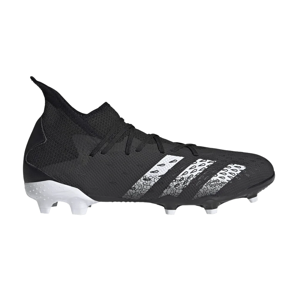 Krossovki-Adidas-Predator-Freak.3-FG-Demonscale-Black-White