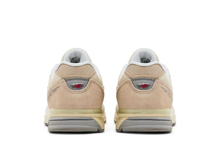 Кроссовки New Balance Teddy Santis x 990v4 Big Kid Wide 'Limestone'