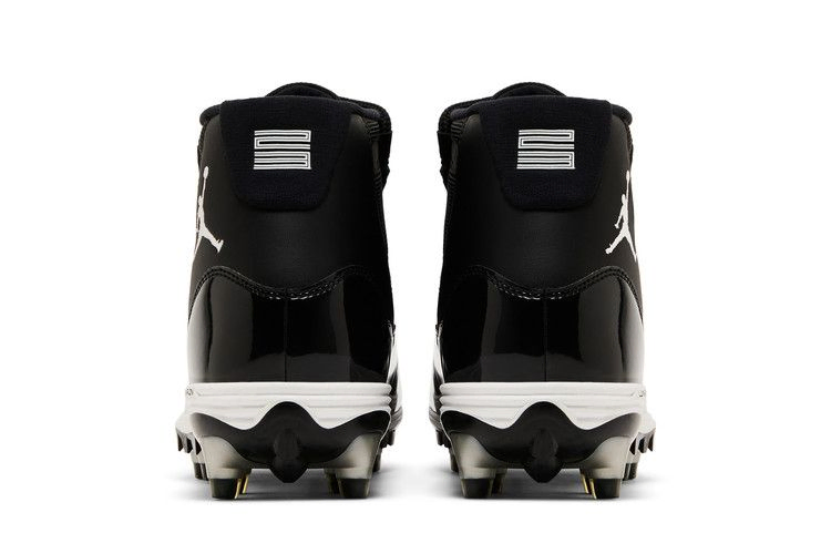 Кроссовки Air Jordan 11 Retro TD Cleat 'Space Jam'
