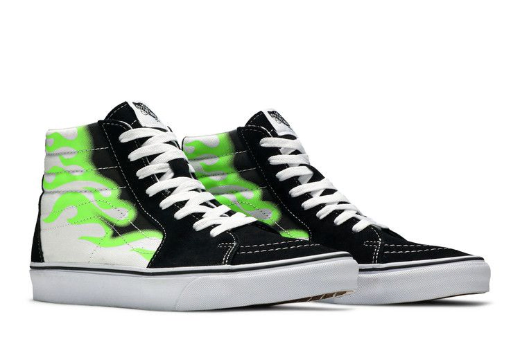 sk8-hi-flame-black-white-vn0a4u3cxey_07