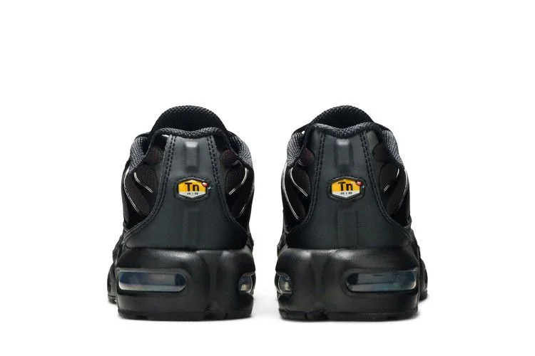 Krossovki-Nike-Air-Max-Plus-GS-Black-Crimson-5