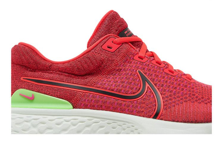 Кроссовки Nike ZoomX Invincible Run Flyknit 2 'Siren Red'