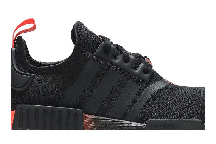 star-wars-x-nmd_r1-j-darth-vader-fw2276_01
