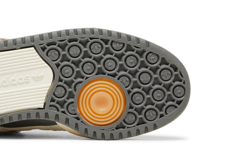 wmns-forum-low-off-white-silver-pebble-hq4374_04